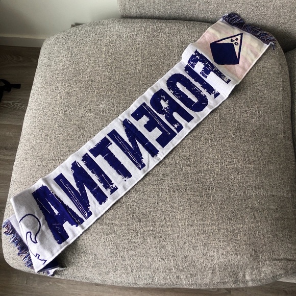 Florentina scarf - Picture 3 of 3